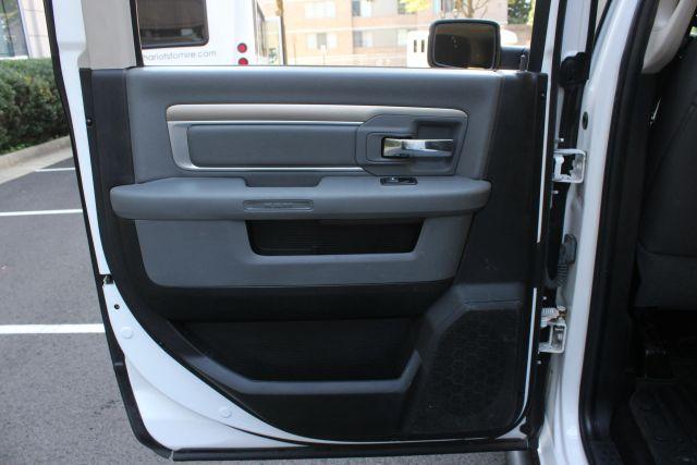 Photo of 2014 White RAM 1500