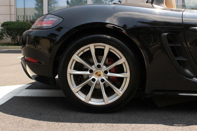 Photo of 2017 Black Porsche 718 Boxster