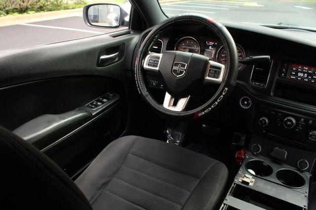Photo of 2014 White Dodge Charger