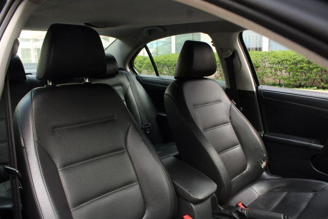 Photo of 2014 Black Volkswagen Jetta