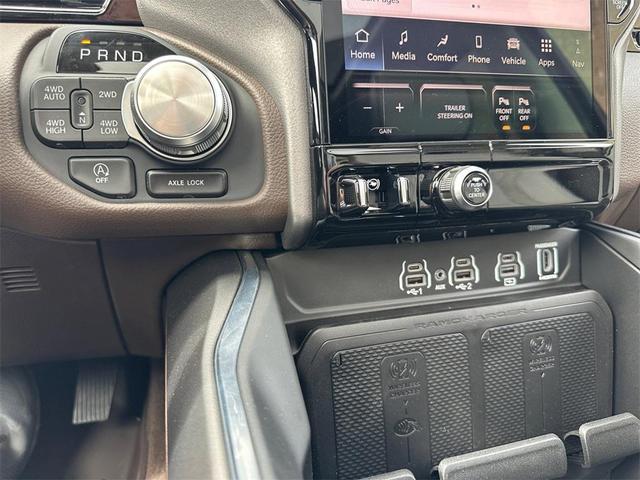 Photo of 2025 Bright White Clearcoat RAM 1500