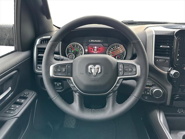 Photo of 2025 Diamond Black Crystal Pearlcoat RAM 1500