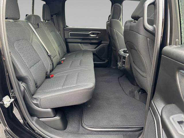 Photo of 2025 Diamond Black Crystal Pearlcoat RAM 1500
