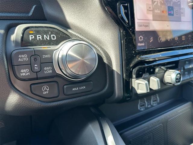 Photo of 2025 Diamond Black Crystal Pearlcoat RAM 1500