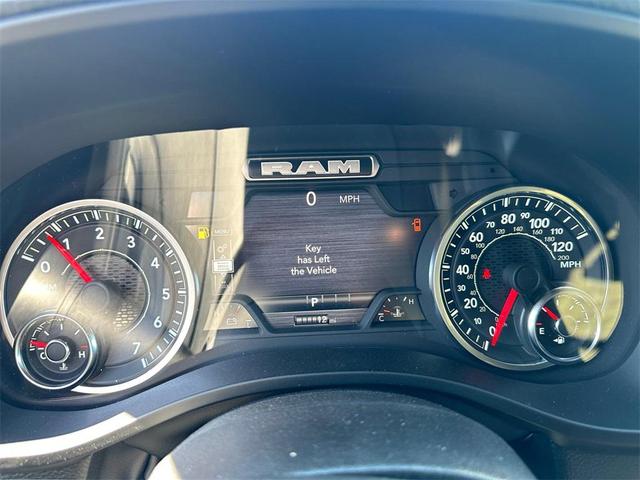 Photo of 2025 Diamond Black Crystal Pearlcoat RAM 1500