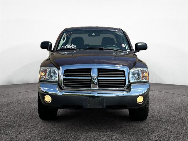 Photo of 2005 Deep Molten Red Pearlcoat Dodge Dakota