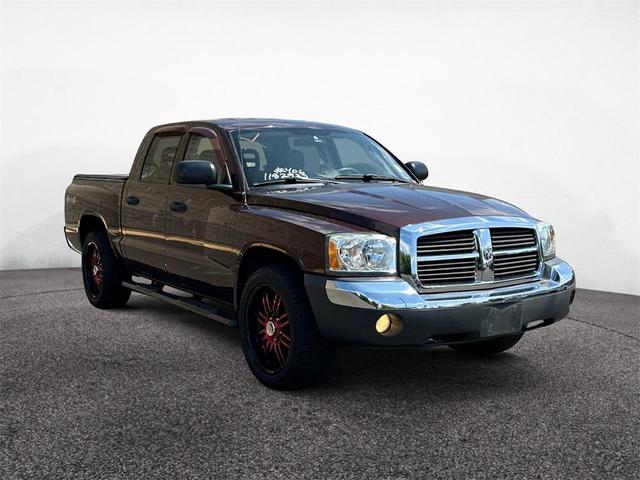Photo of 2005 Deep Molten Red Pearlcoat Dodge Dakota