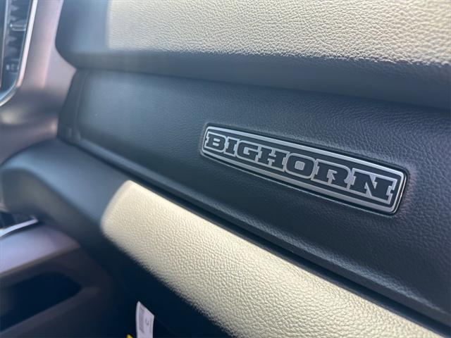 Photo of 2025 Granite Crystal Metallic Clearcoat RAM 1500