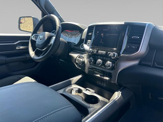 Photo of 2025 Granite Crystal Metallic Clearcoat RAM 1500