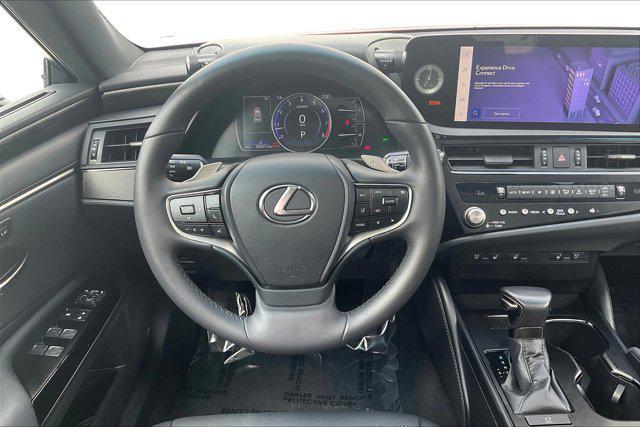 Photo of 2023 Matador Red Mica Lexus ES 350