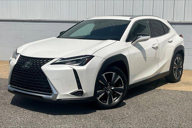 Photo of 2019 Eminent White Pearl Lexus UX 200