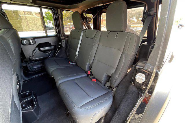 Photo of 2021 Black Clearcoat Jeep Wrangler Unlimited