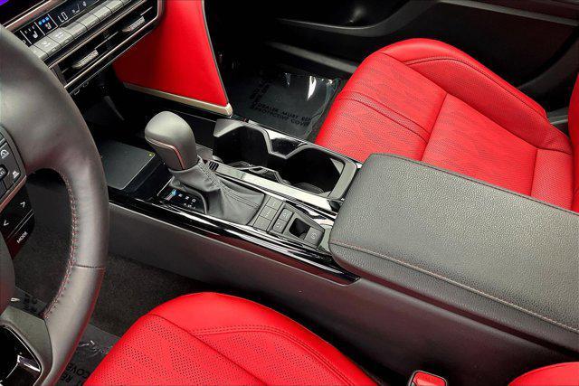 Photo of 2025 Midnight Black Metallic Toyota Camry