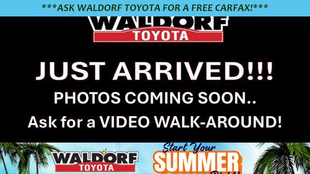Photo of 2014 Magnetic Gray Metallic Toyota RAV4