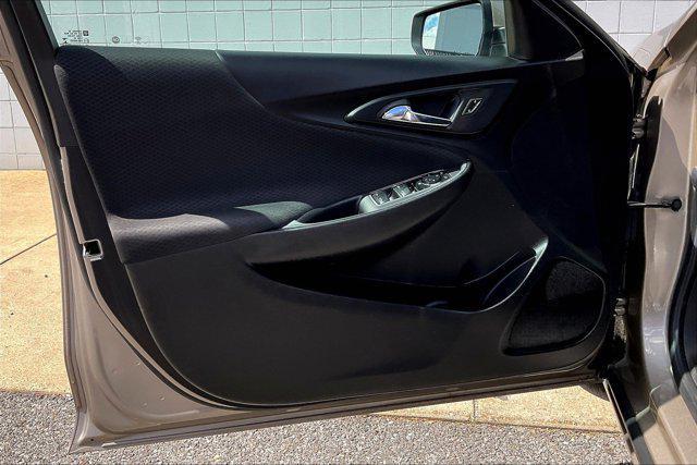 Photo of 2022 Mineral Gray Metallic Chevrolet Malibu