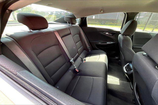 Photo of 2022 Mineral Gray Metallic Chevrolet Malibu