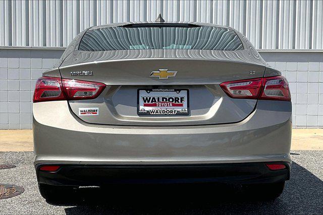 Photo of 2022 Mineral Gray Metallic Chevrolet Malibu