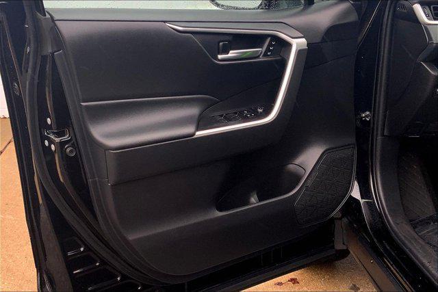 Photo of 2024 Midnight Black Metallic Toyota RAV4