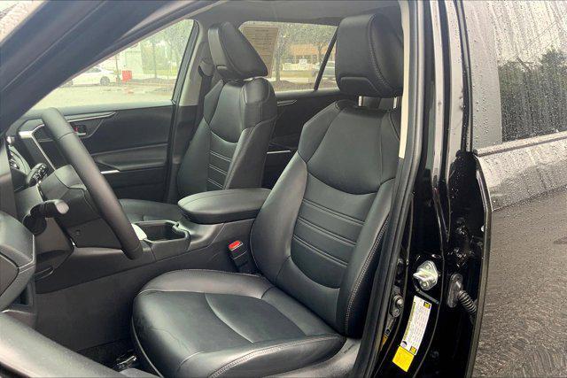 Photo of 2024 Midnight Black Metallic Toyota RAV4