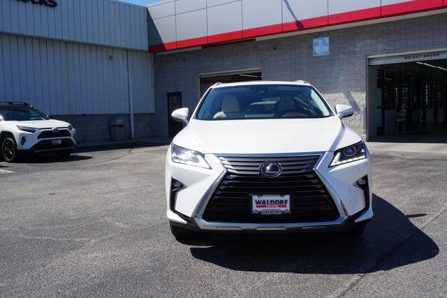 Photo of 2017 Eminent White Pearl Lexus RX 350