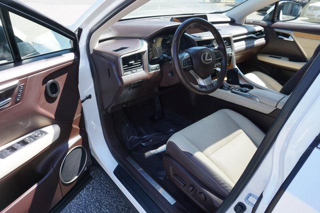 Photo of 2017 Eminent White Pearl Lexus RX 350