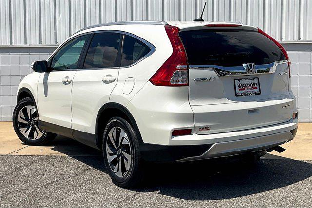 Photo of 2016 White Diamond Pearl Honda CR-V
