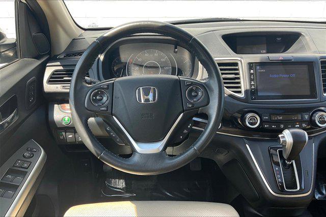 Photo of 2016 White Diamond Pearl Honda CR-V