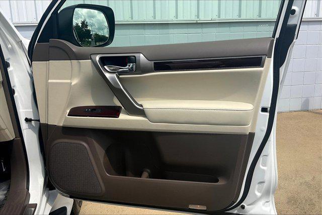 Photo of 2019 Starfire Pearl Lexus GX 460