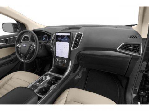 Photo of 2023 Agate Black Metallic Ford Edge