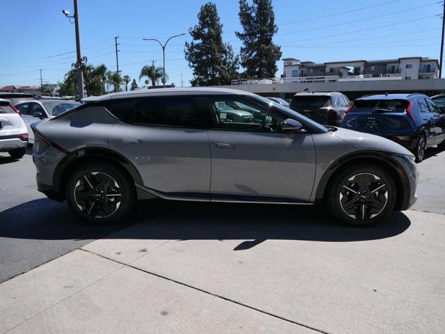 Photo of 2025 Wolf Gray Kia EV6