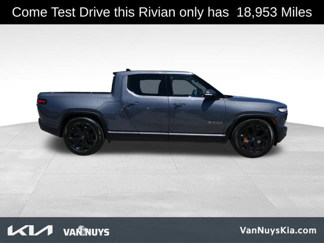 Photo of 2022 Gray Rivian R1T