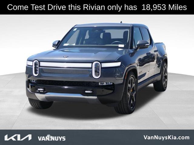 Photo of 2022 Gray Rivian R1T
