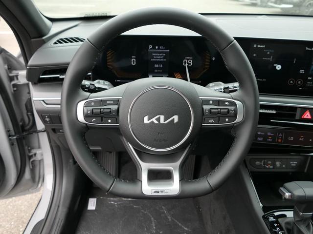Photo of 2025 Wolf Gray Kia K5