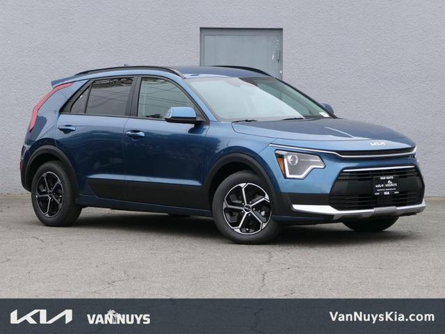 Photo of 2025 Mineral Blue Kia Niro