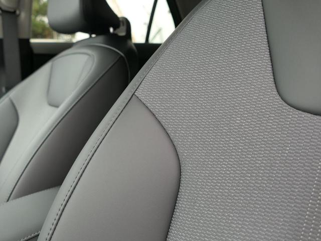 Photo of 2025 Mineral Blue Kia Niro