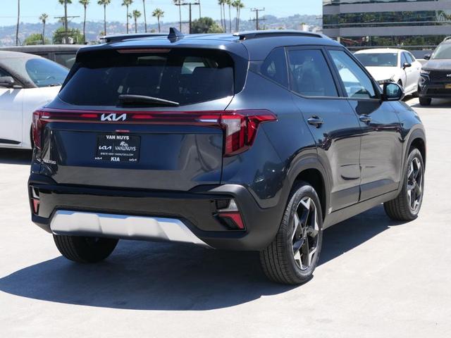Photo of 2025 Gravity Gray Kia Seltos