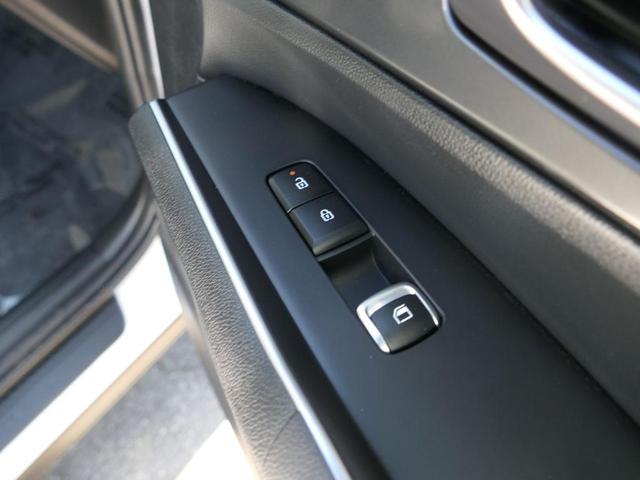 Photo of 2025 Glacial White Pearl Kia Sorento