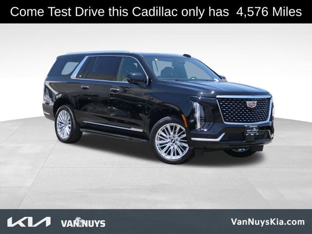 2025 Cadillac Escalade Esv
