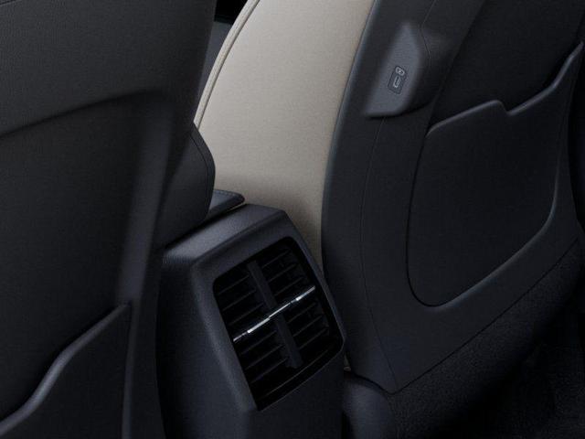 Photo of 2025 Green Kia Niro