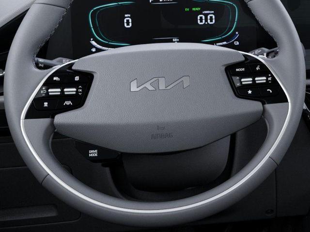 Photo of 2025 Snow White Pearl Kia Niro