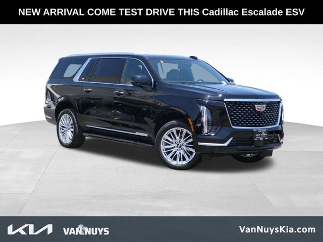 2025 Cadillac Escalade Esv