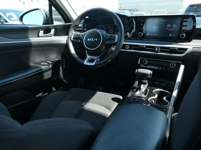 Photo of 2024 Ebony Black Kia K5