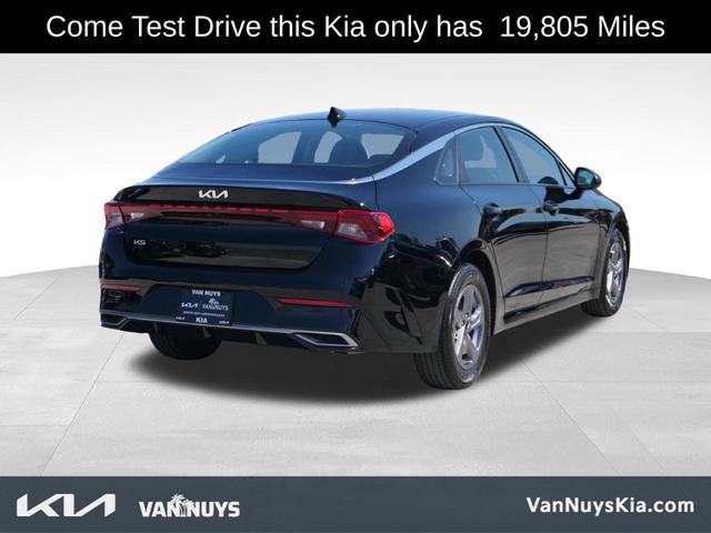 Photo of 2024 Ebony Black Kia K5
