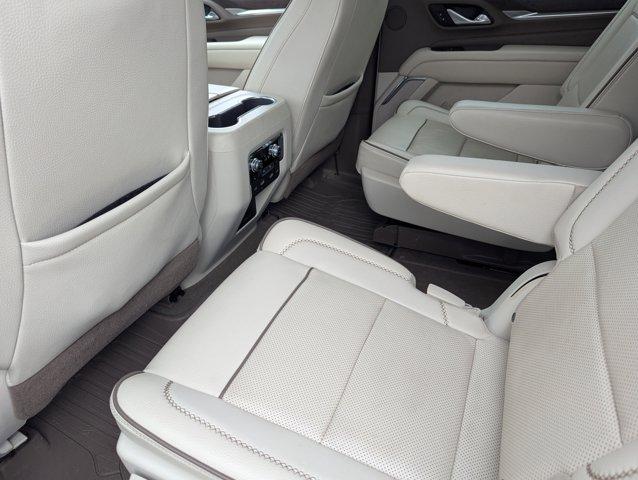 Photo of 2021 Summit White GMC Yukon