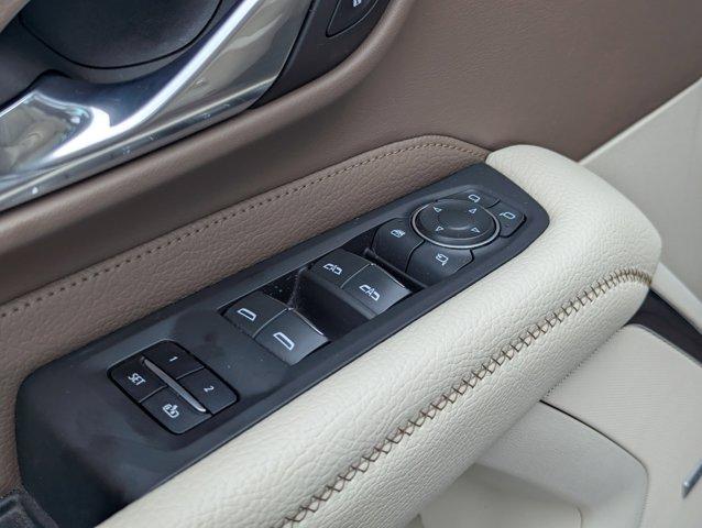 Photo of 2021 Summit White GMC Yukon