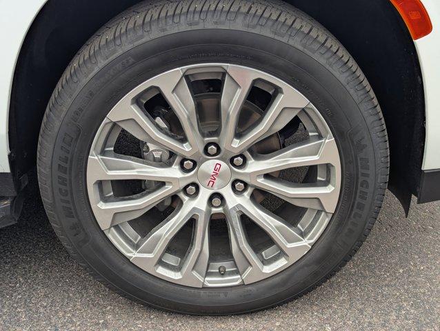 Photo of 2021 Summit White GMC Yukon