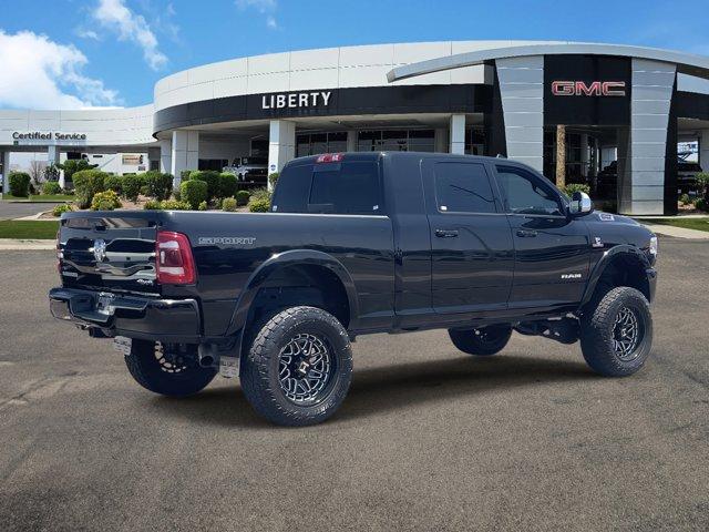 Photo of 2022 Diamond Black Crystal Pearlcoat RAM 2500