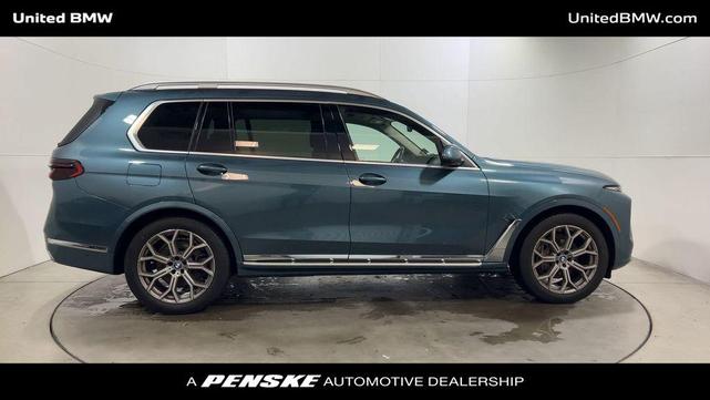 Photo of 2023 Blue Ridge Mountain Metallic BMW X7