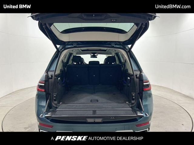 Photo of 2023 Blue Ridge Mountain Metallic BMW X7