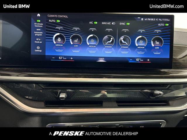 Photo of 2023 Blue Ridge Mountain Metallic BMW X7